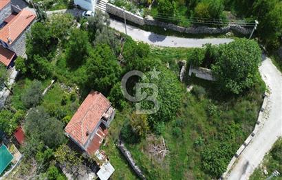 Karaburun Mordoğan Köy'ünde Deniz ve Doğa Manzaralı 117 m² Arsa