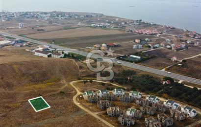 Lapseki Çardak'ta Hakim Tepe Konumda Manzaralı 328m² İmarlı Arsa