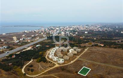 Lapseki Çardak'ta Hakim Tepe Konumda Manzaralı 328m² İmarlı Arsa