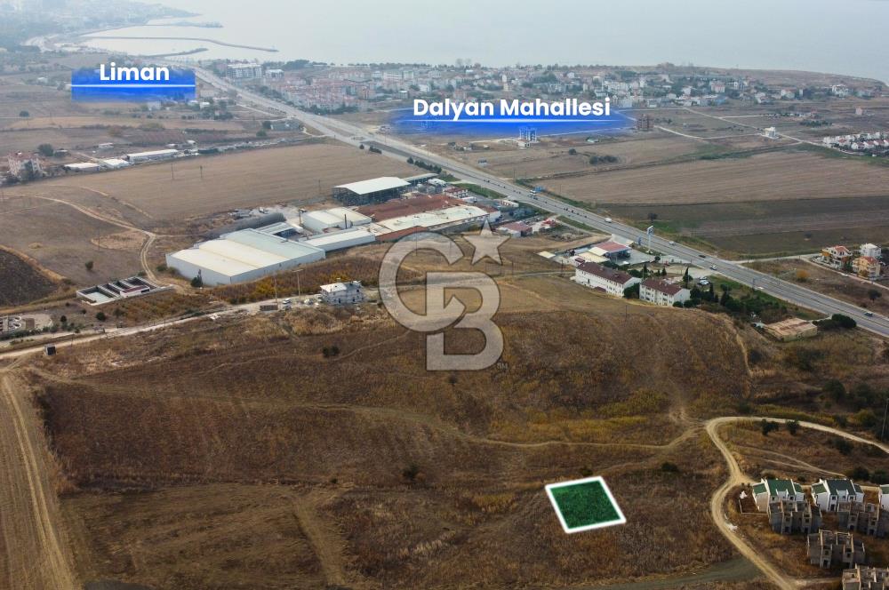 Lapseki Çardak'ta Hakim Tepe Konumda Manzaralı 328m² İmarlı Arsa