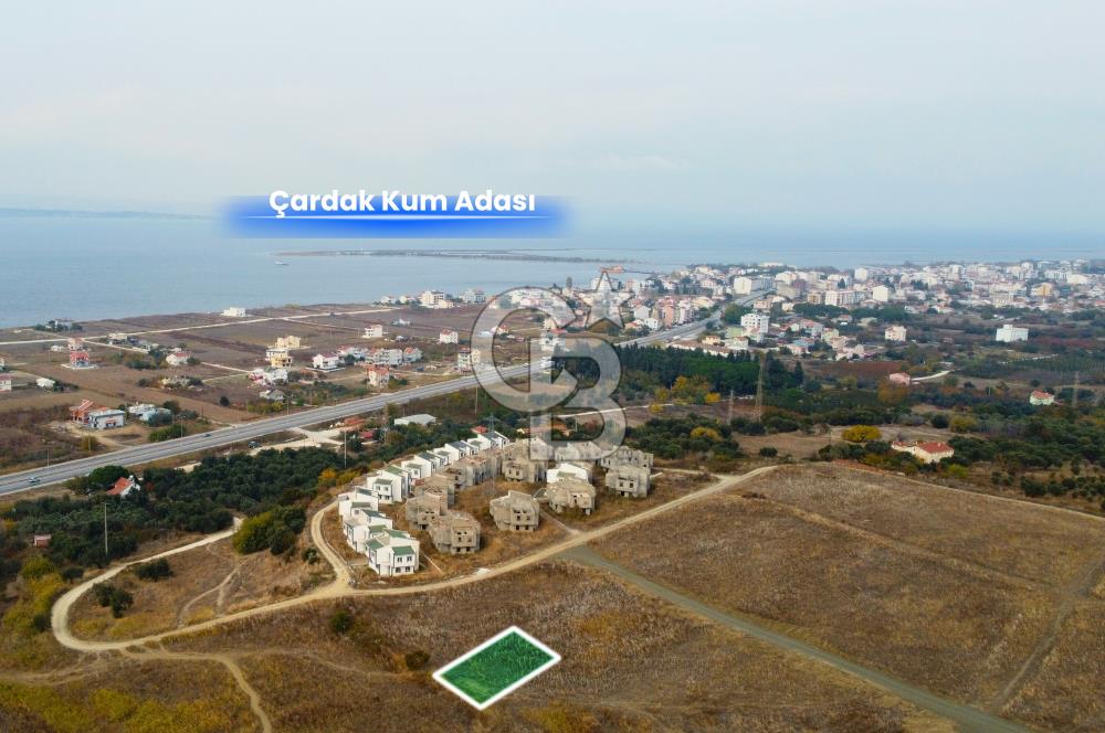 Lapseki Çardak'ta Hakim Tepe Konumda Manzaralı 328m² İmarlı Arsa