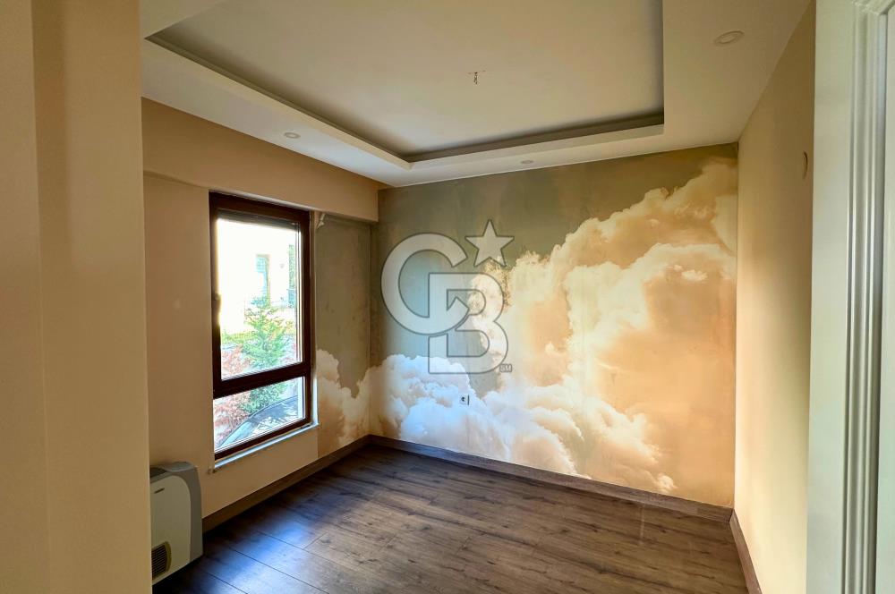 Çanakkalede Panoramik Boğaz Manzaralı Bahçeli 4+1 Tripleks Villa