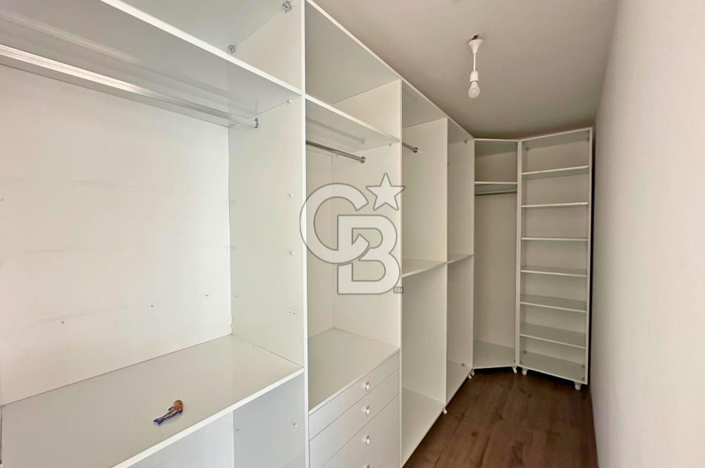Çanakkalede Panoramik Boğaz Manzaralı Bahçeli 4+1 Tripleks Villa