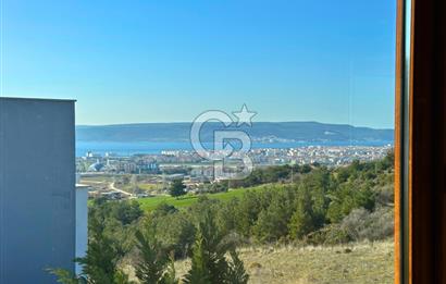 Çanakkalede Panoramik Boğaz Manzaralı Bahçeli 4+1 Tripleks Villa