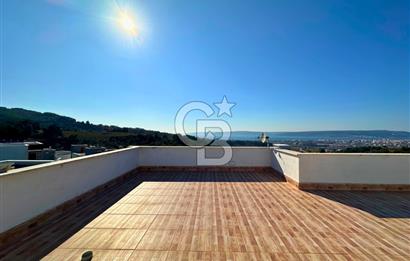 Çanakkalede Panoramik Boğaz Manzaralı Bahçeli 4+1 Tripleks Villa