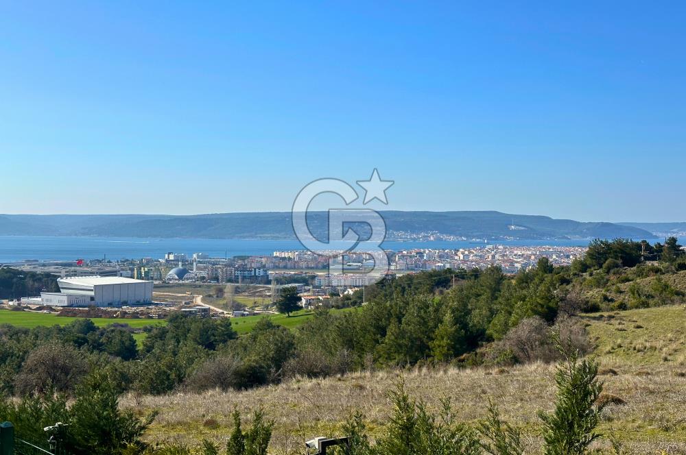 Çanakkalede Panoramik Boğaz Manzaralı Bahçeli 4+1 Tripleks Villa