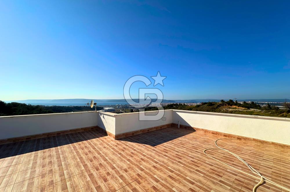 Çanakkalede Panoramik Boğaz Manzaralı Bahçeli 4+1 Tripleks Villa