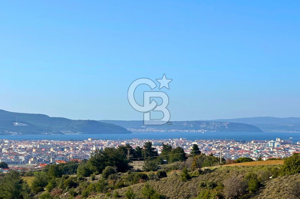 Çanakkalede Panoramik Boğaz Manzaralı Bahçeli 4+1 Tripleks Villa