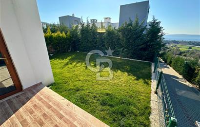 Çanakkalede Panoramik Boğaz Manzaralı Bahçeli 4+1 Tripleks Villa