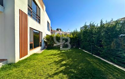 Çanakkalede Panoramik Boğaz Manzaralı Bahçeli 4+1 Tripleks Villa