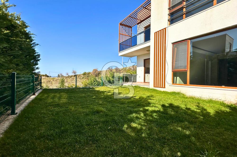 Çanakkalede Panoramik Boğaz Manzaralı Bahçeli 4+1 Tripleks Villa