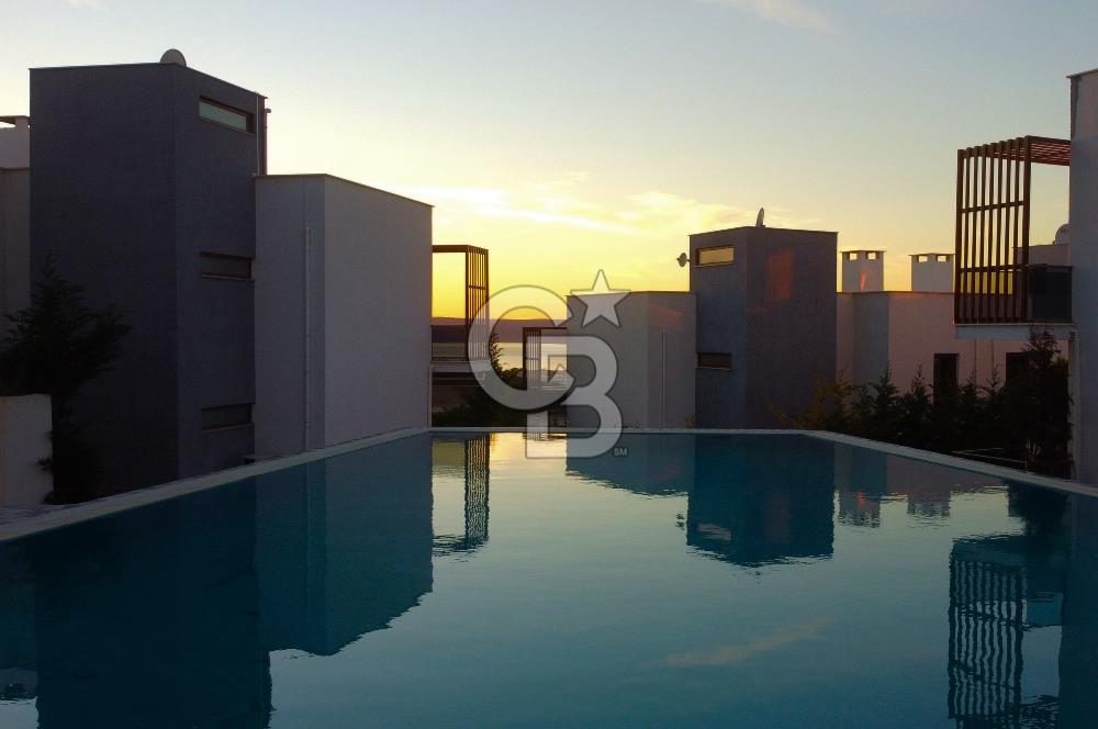Çanakkalede Panoramik Boğaz Manzaralı Bahçeli 4+1 Tripleks Villa