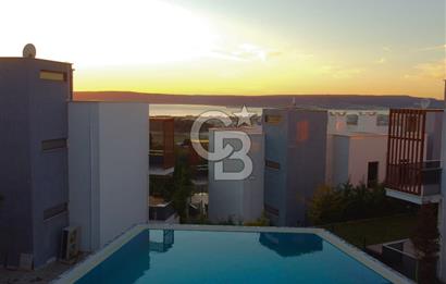 Çanakkalede Panoramik Boğaz Manzaralı Bahçeli 4+1 Tripleks Villa