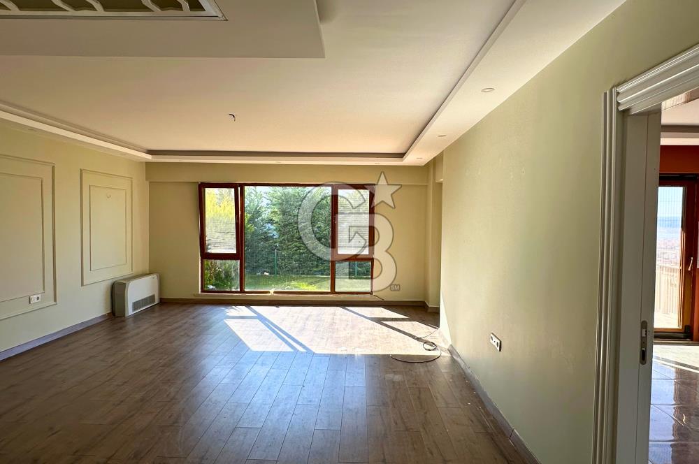 Çanakkalede Panoramik Boğaz Manzaralı Bahçeli 4+1 Tripleks Villa