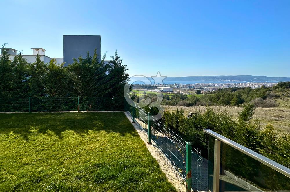 Çanakkalede Panoramik Boğaz Manzaralı Bahçeli 4+1 Tripleks Villa