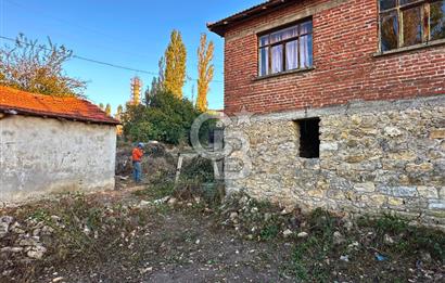 Çanakkale Lapseki Kocavelide Boğaz Manzaralı 377m²Arsa ve Taş Ev