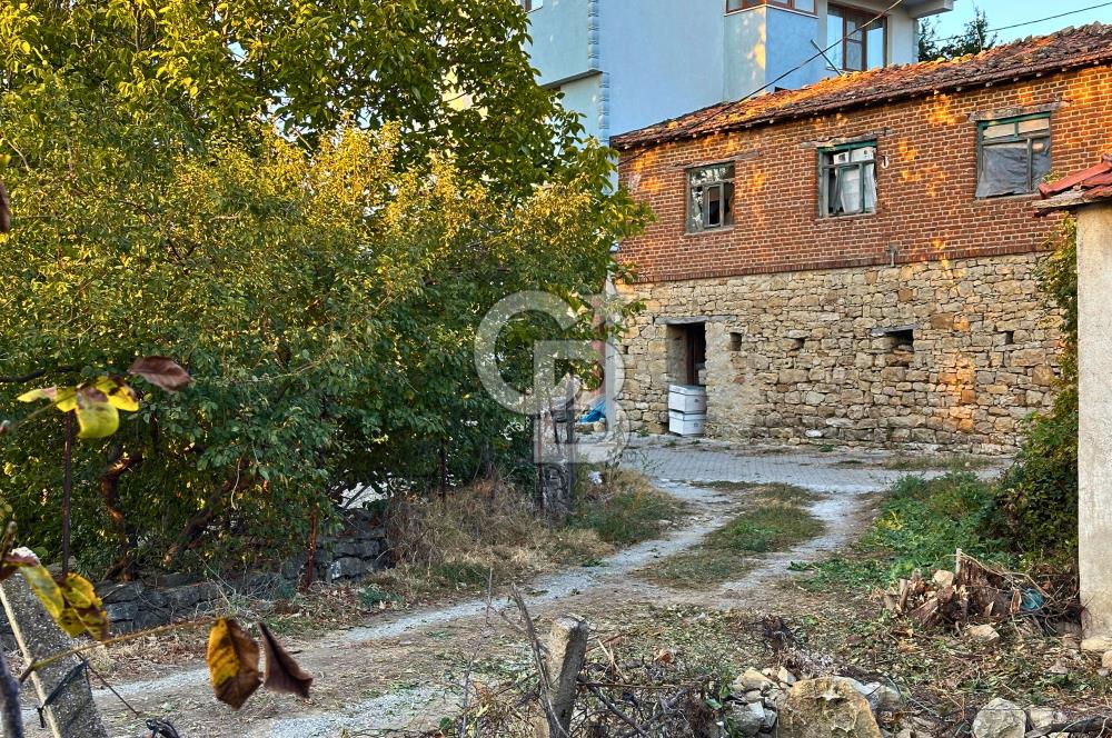 Çanakkale Lapseki Kocavelide Boğaz Manzaralı 377m²Arsa ve Taş Ev