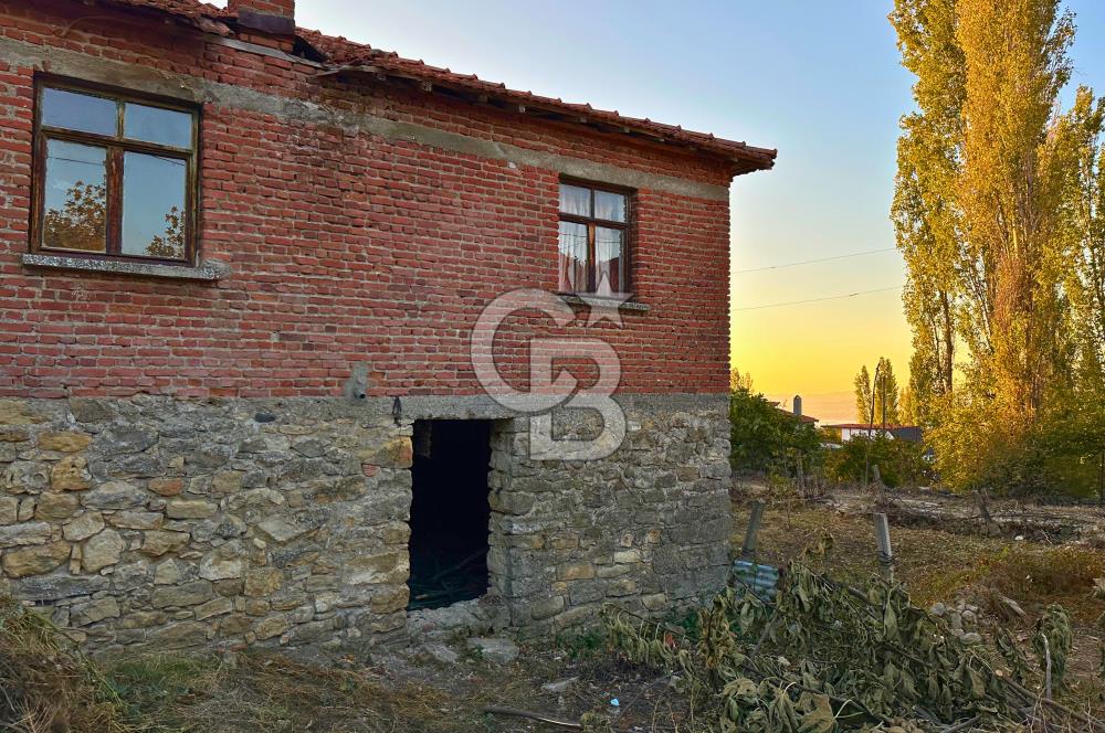 Çanakkale Lapseki Kocavelide Boğaz Manzaralı 377m²Arsa ve Taş Ev