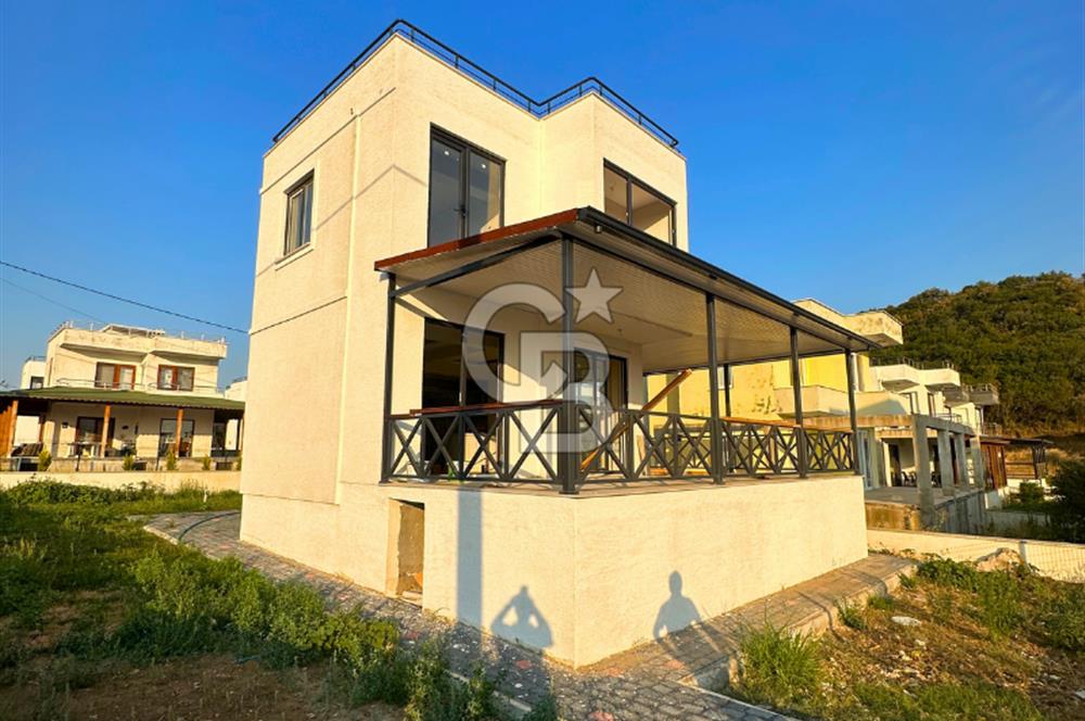 Çanakkale Lapseki Kangırlı İzole Konumda Boğaz Manzaralı Müstakil Sıfır Yazlık