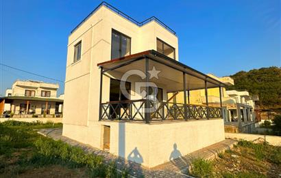 Çanakkale Lapseki Kangırlı İzole Konumda Boğaz Manzaralı Müstakil Sıfır Yazlık