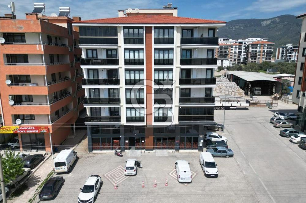 KADIKÖYDE İZMİR-ÇANAKKALE YOLUNA CEPHE KURUMSAL KİRACILI DÜKKAN