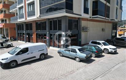 KADIKÖYDE İZMİR-ÇANAKKALE YOLUNA CEPHE KURUMSAL KİRACILI DÜKKAN