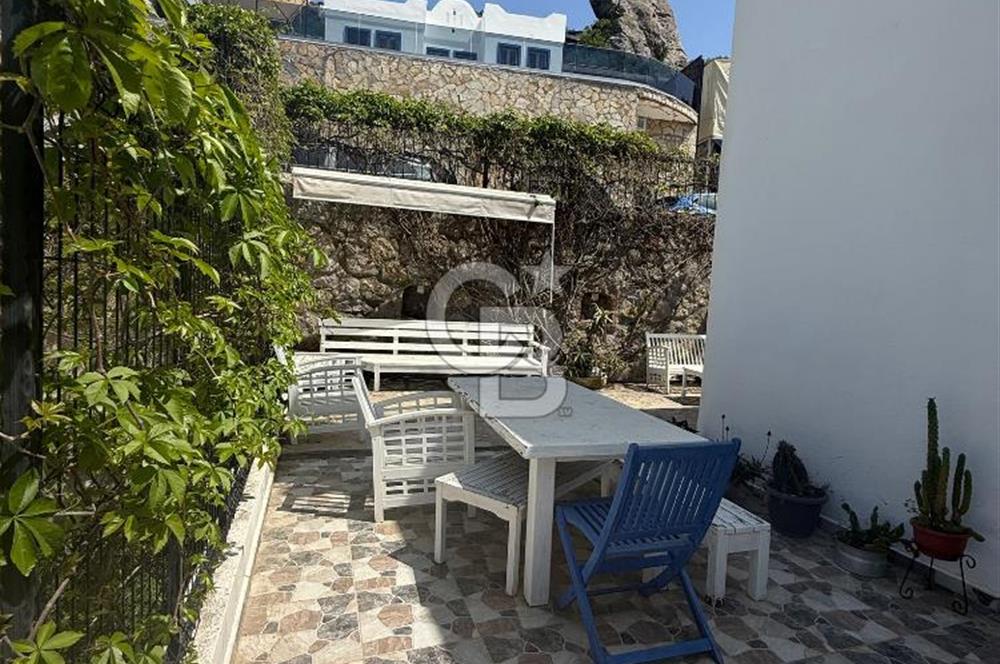 YALIKAVAK' DA MARİNA MANZARALI YILLIK KİRALIK MÜSTAKİL VİLLA