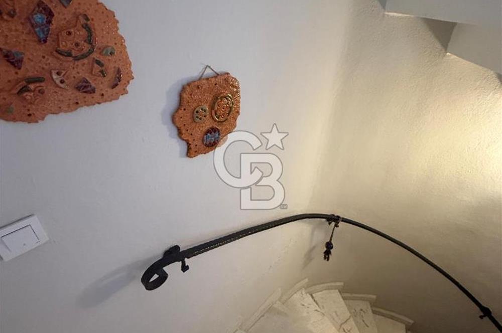 YALIKAVAK' DA MARİNA MANZARALI YILLIK KİRALIK MÜSTAKİL VİLLA