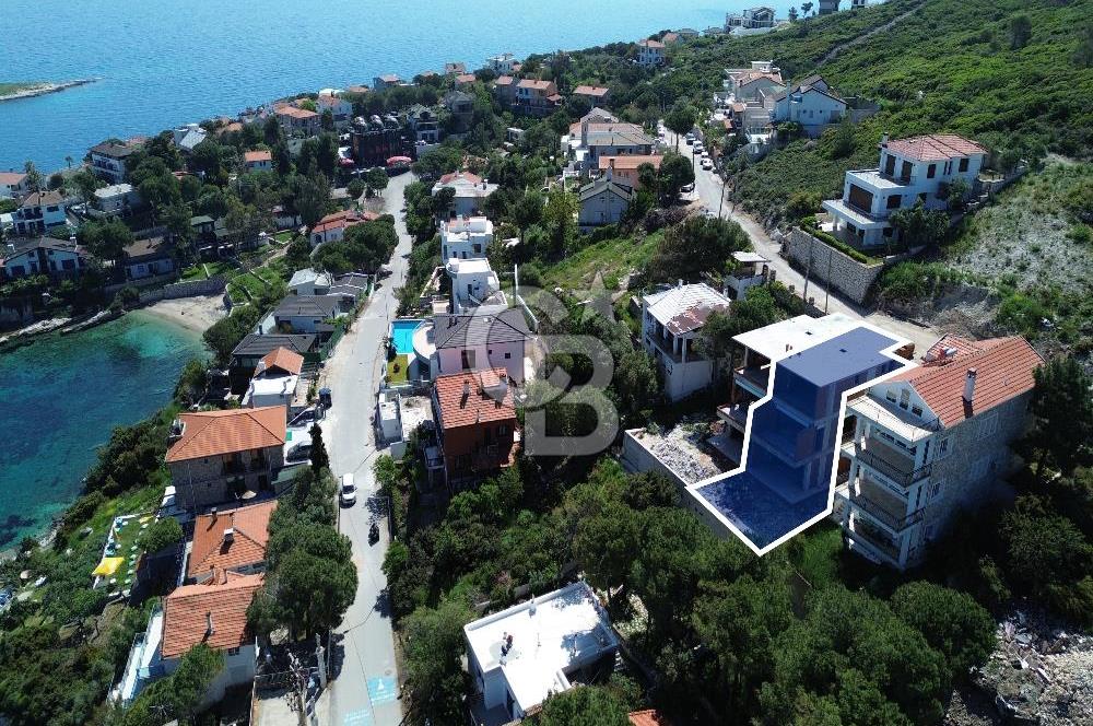 Karaburun İncirlikoy'da 4+1 Deniz Manzaralı Villa
