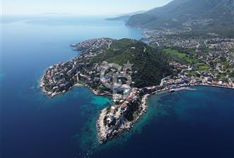 Karaburun İncirlikoy'da 4+1 Deniz Manzaralı Villa
