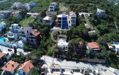 Karaburun İncirlikoy'da 4+1 Deniz Manzaralı Villa