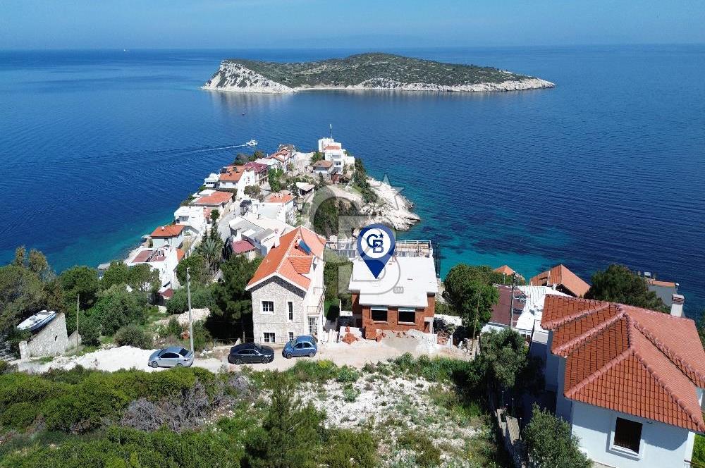Karaburun İncirlikoy'da 4+1 Deniz Manzaralı Villa