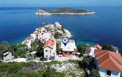 Karaburun İncirlikoy'da 4+1 Deniz Manzaralı Villa