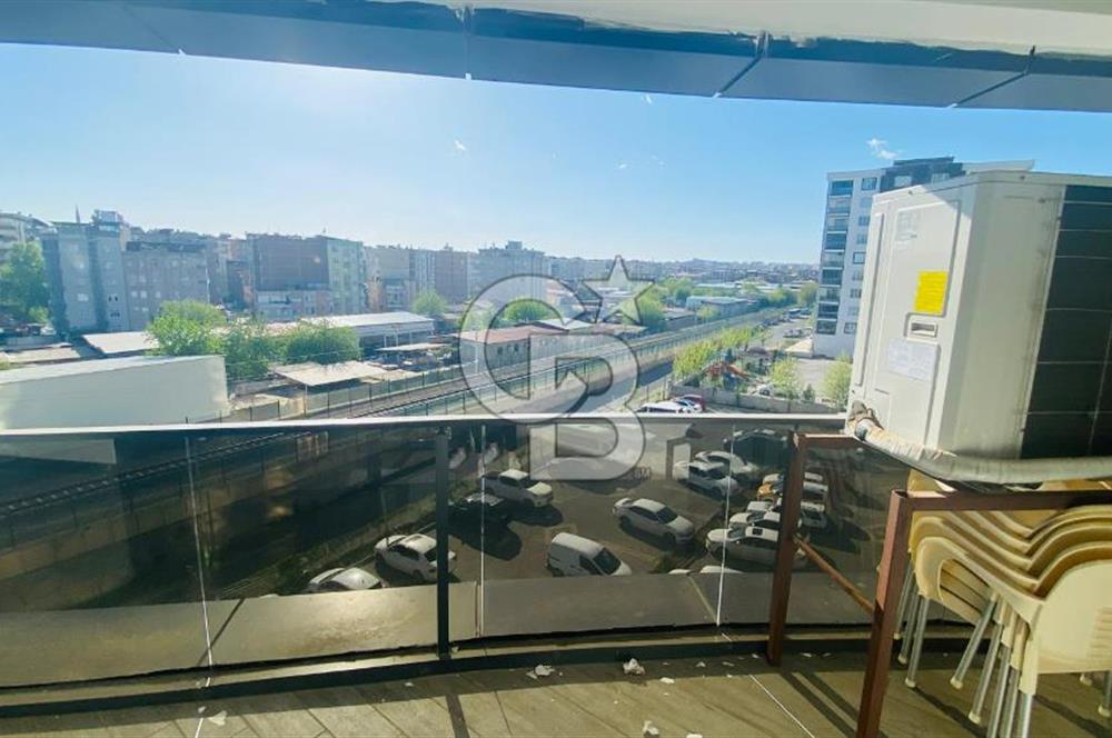COLDWELL BANKER OMEGA'DAN ÇEYSA TWİN TOWERS'TE SATILIK 2+1 BÜRO