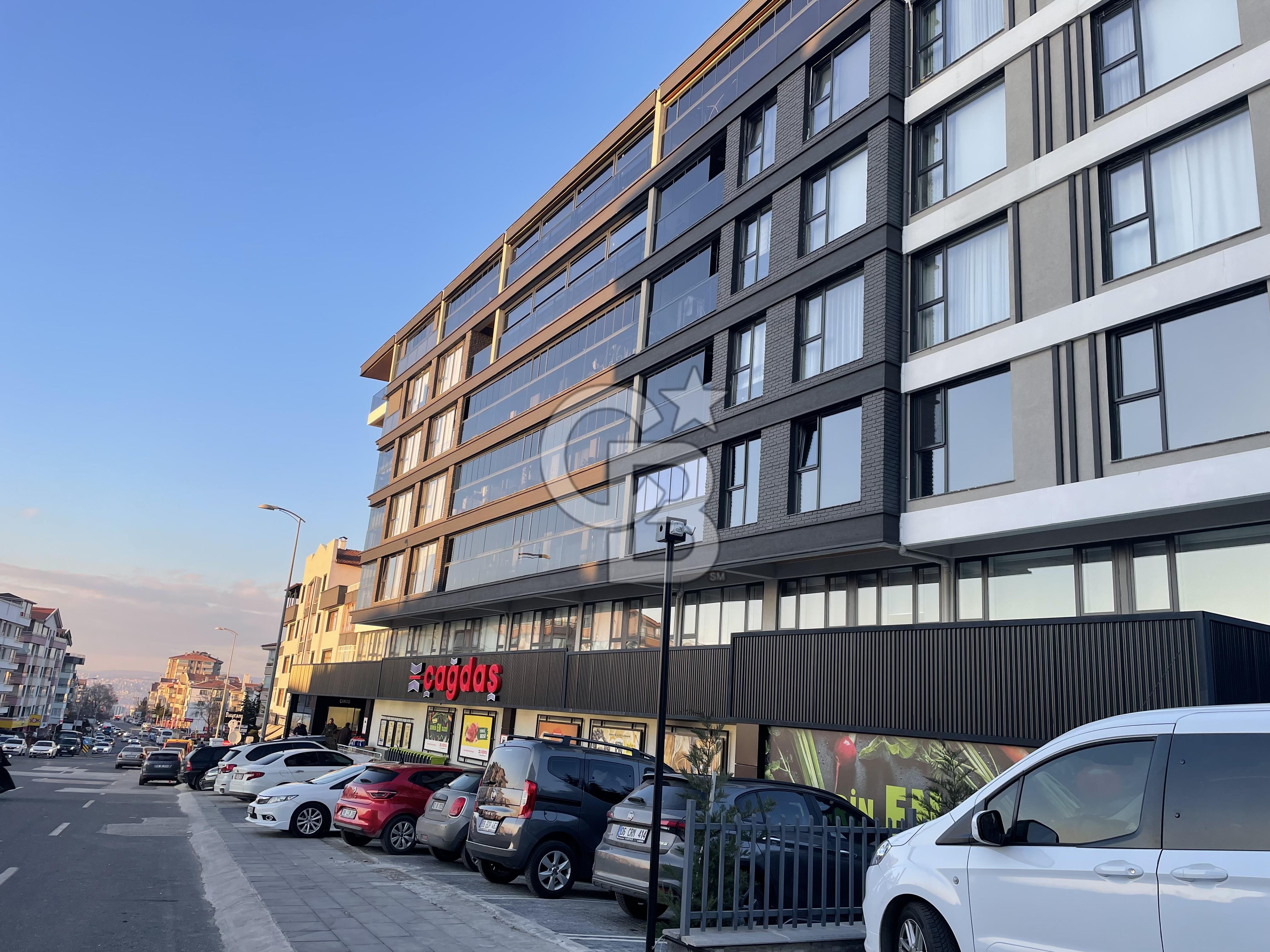 Kassa cevizliderede full yapılı ön cephe satılık 4+1 Daire