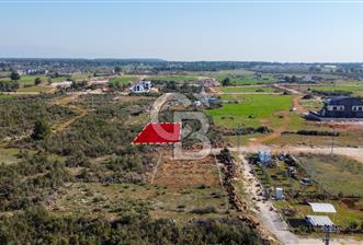 Döşemealtı Altınkalede 543 m² Villa İmarlı Arsa 3/4 Hissesi