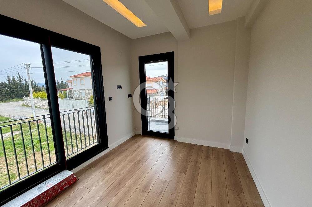 Seferıhısar akarca 140 m2 net kose parsel dublex Vılla