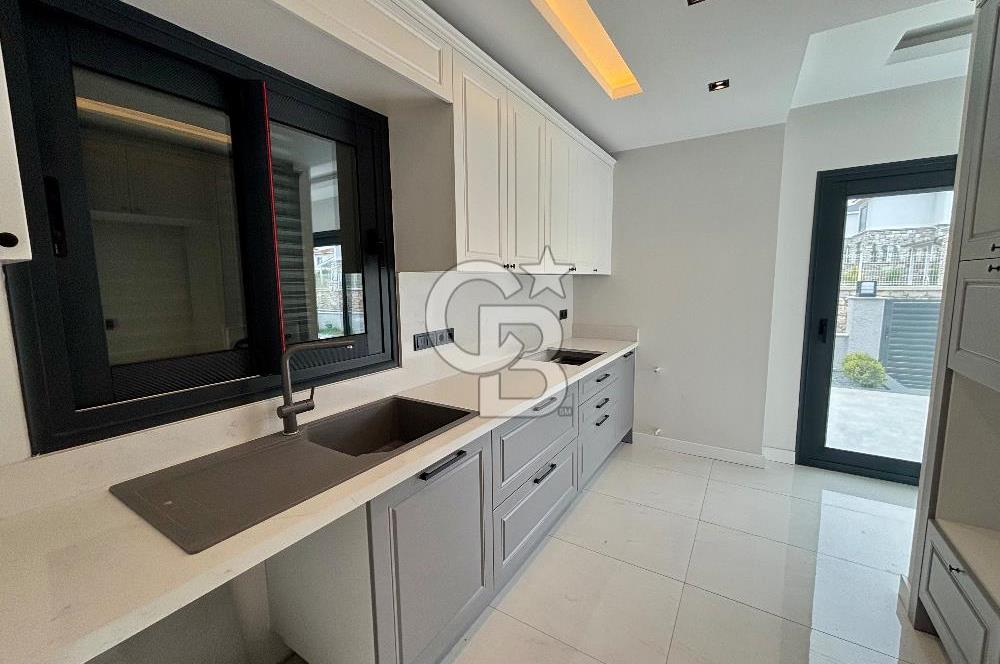 Seferıhısar akarca 140 m2 net kose parsel dublex Vılla
