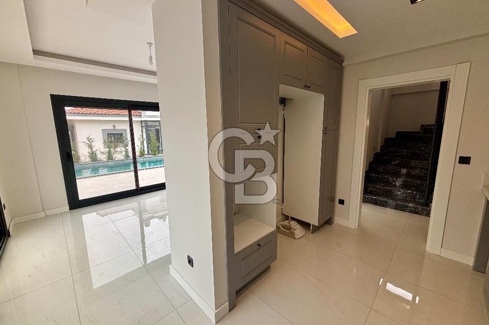 Seferıhısar akarca 140 m2 net kose parsel dublex Vılla