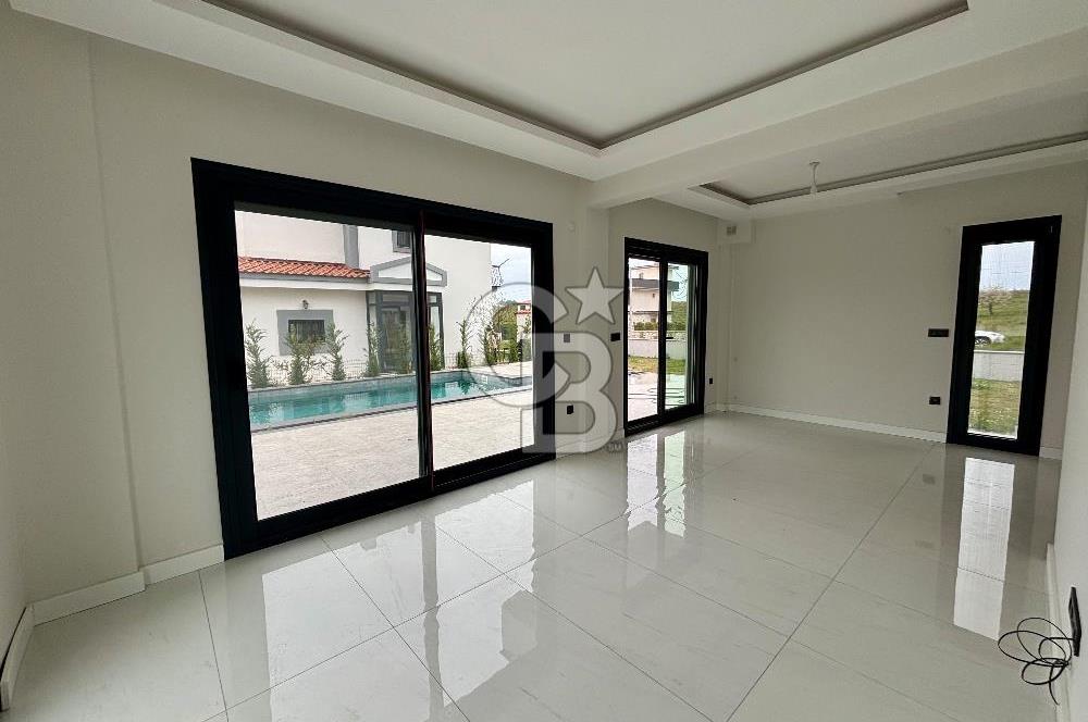 Seferıhısar akarca 140 m2 net kose parsel dublex Vılla