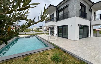 Seferıhısar akarca 140 m2 net kose parsel dublex Vılla