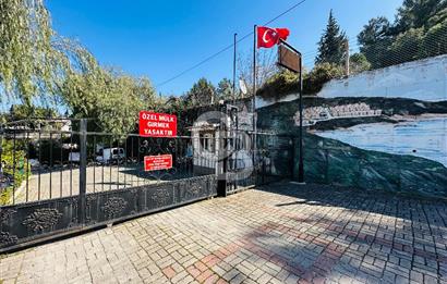 Urla Özbek'te Site İçerisinde Deniz Manzaralı Villa