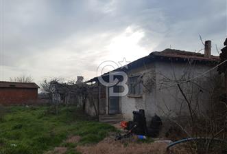 ÇANAKKALE BİGA SARICAKÖY'DE SATILIK İÇİNDE EV OLAN 765 M2 ARSA