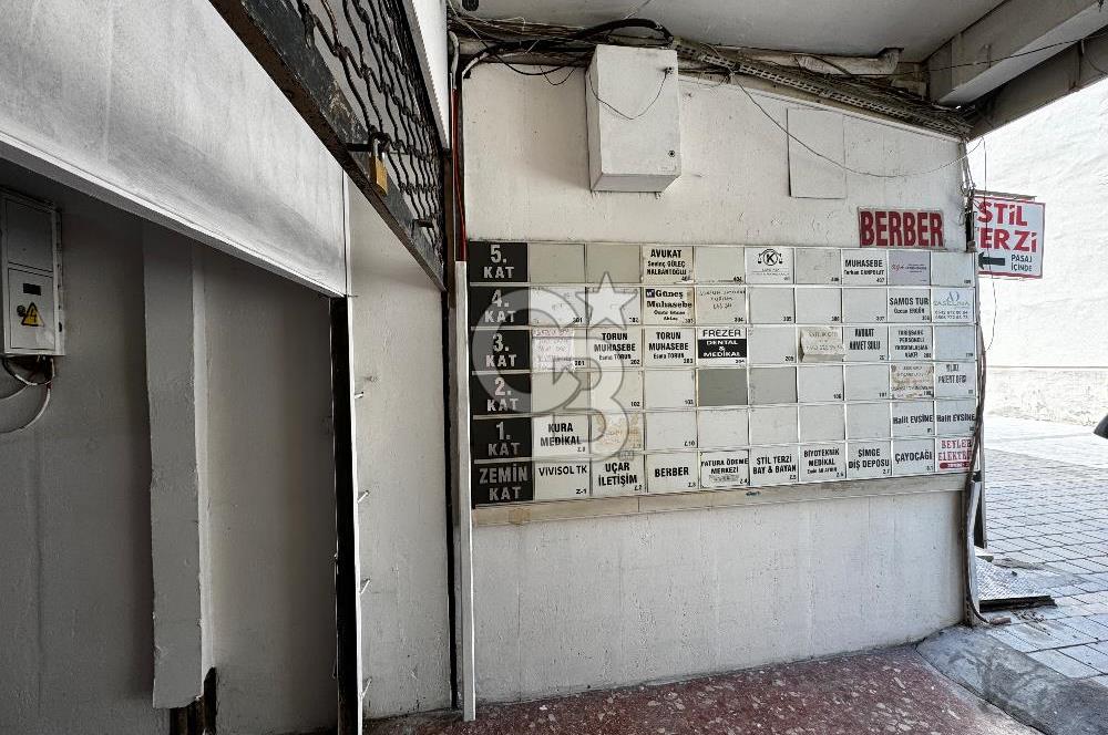 Konak 1. Beyler is Haninda Satilik Dukkan
