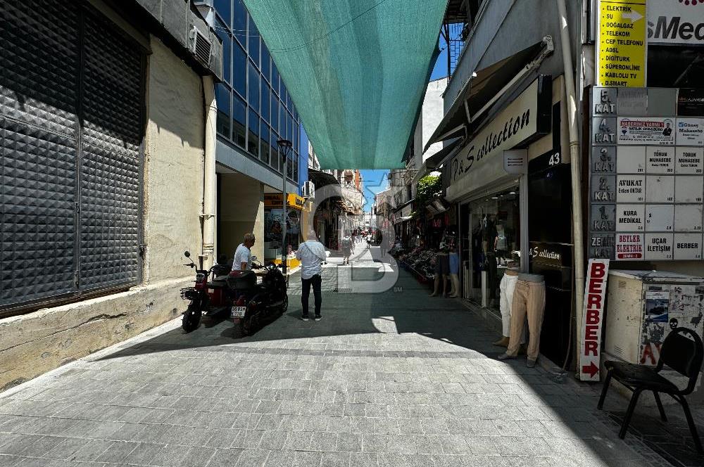 Konak 1. Beyler is Haninda Satilik Dukkan