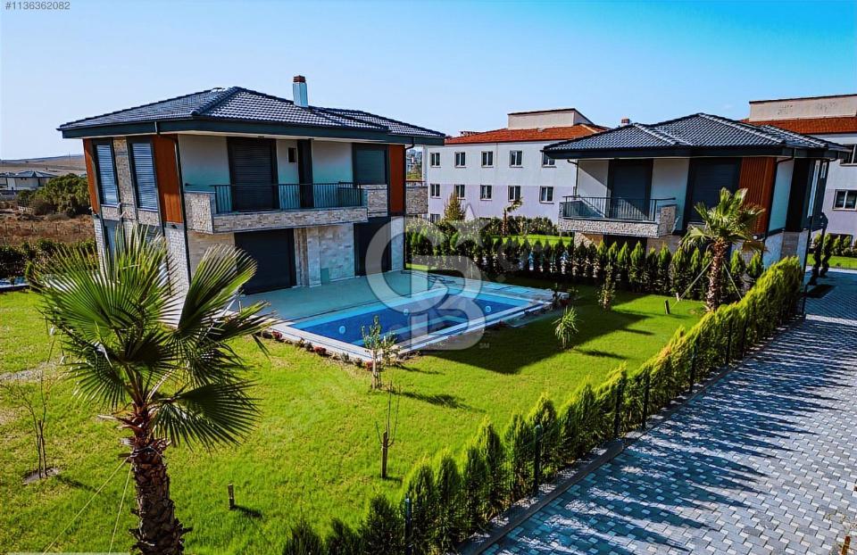 DÜZCE BAHÇEŞEHİR'DE 750 M2 ARSAYA SAHİP 4+1 HAVUZLU VİLLALAR