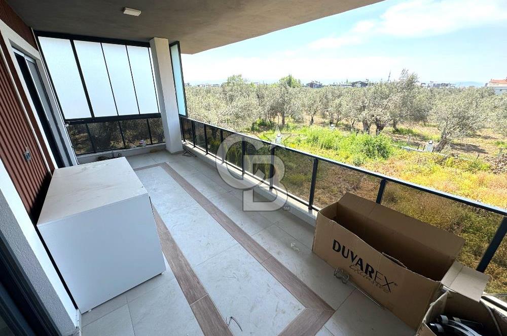 GÜRE'DE DENİZE YAKIN, HAVUZLU,ULTRA LÜKS ÇOK GENİŞ DUBLEKS DAİRE