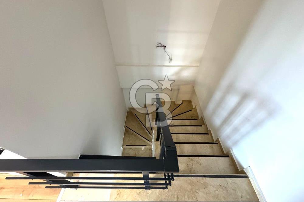 GÜRE'DE DENİZE YAKIN, HAVUZLU,ULTRA LÜKS ÇOK GENİŞ DUBLEKS DAİRE