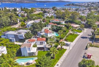 BODRUM BİTEZDE DENİZE YÜRÜME MESAFELİ SATILIK LÜKS VİLLALAR