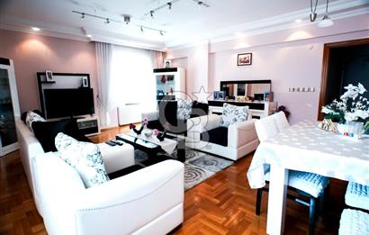TOPSELVİ'DE CADDE ÜSTÜ SATILIK KÖŞE PARSEL KOMPLE BİNA